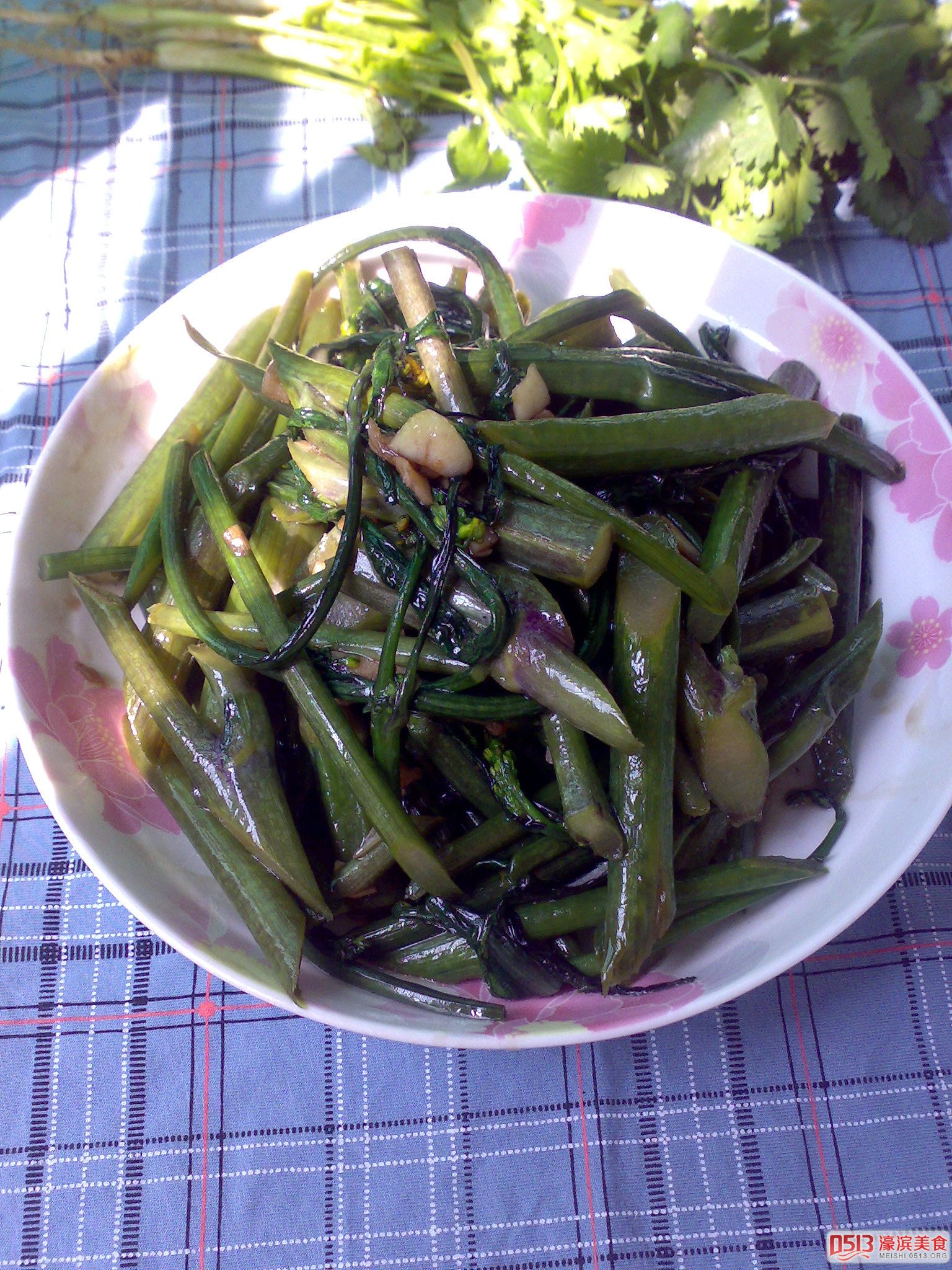 蒜爆红菜苔