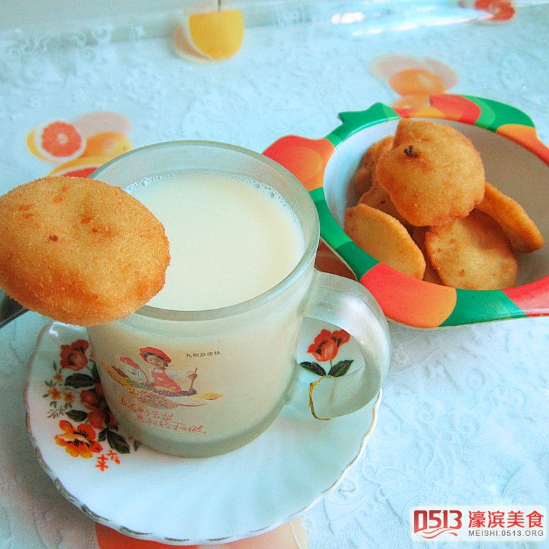 䶹